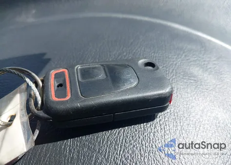 2001 Mercedes-Benz Slk 320 from USA, damaged, VIN WDBKK65F71F210921